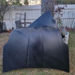 Nissan Sentra Hood & Right Side Fender