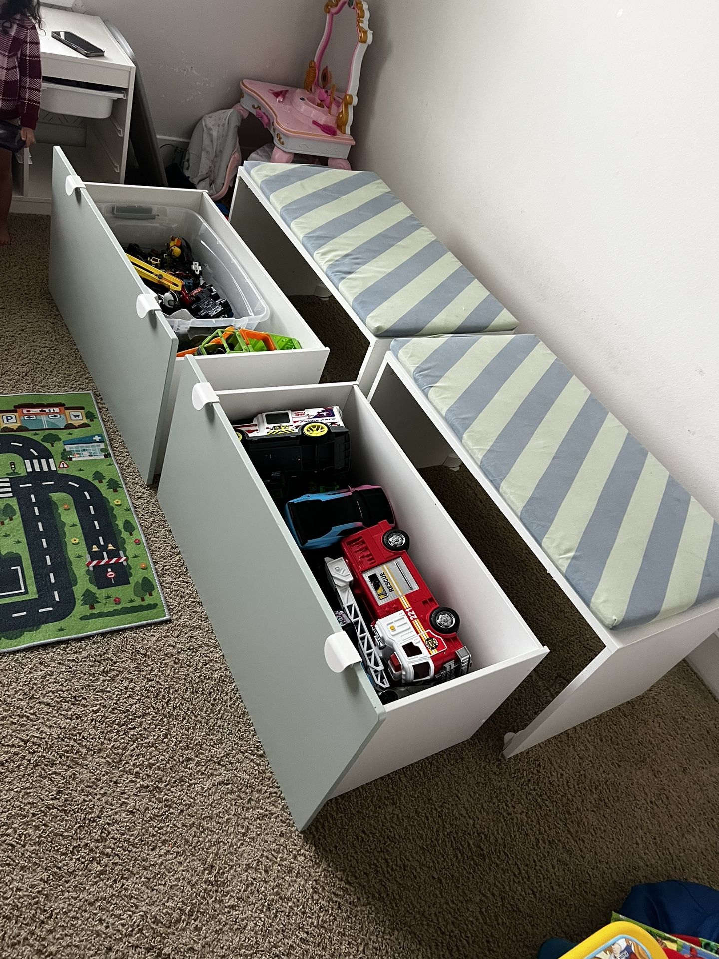 Bench & Toy Storage 