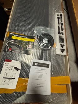 Hard Tri-Fold Tonneau Cover (For Rams )