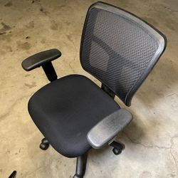 Office chair ( MESH)
