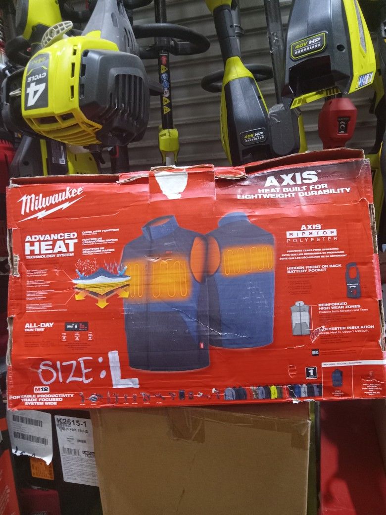 Milwaukee M12 Heated Axis Vest, Size L. Vest Only (No Battery And Charger Not Included) 