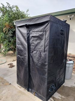 Grow tent
