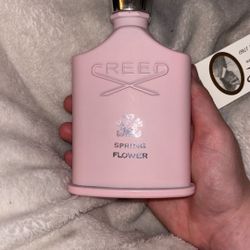 Brand New Women’s Spring Flower Creed 