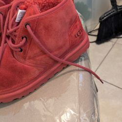 Uggs  Women's Size 8