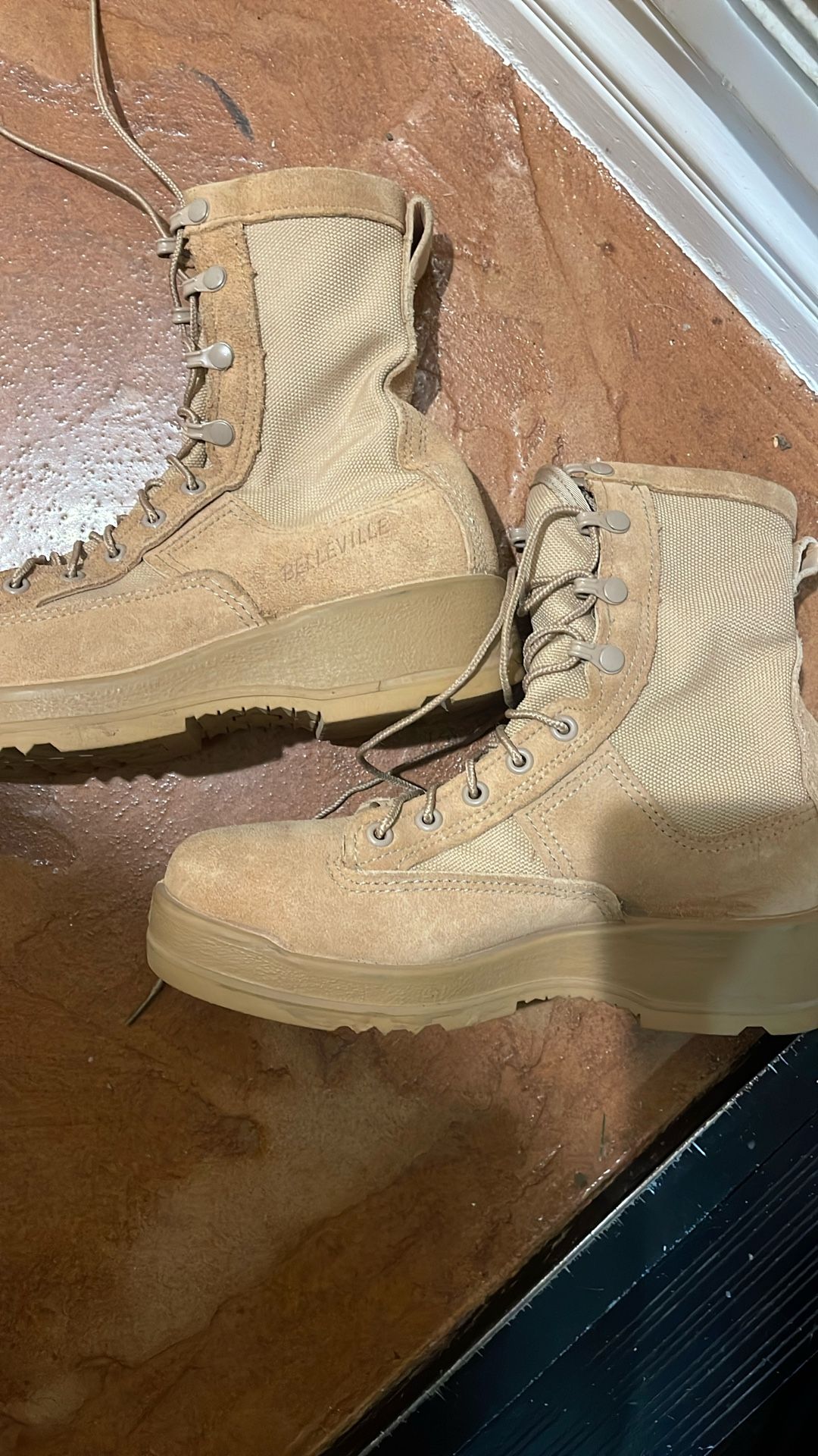 Military Boots Size 5 Regular 