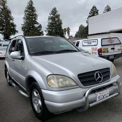 2000 Mercedes-Benz M-Class