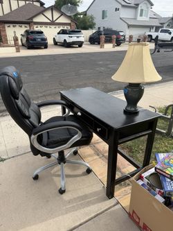 Desk / Lamp