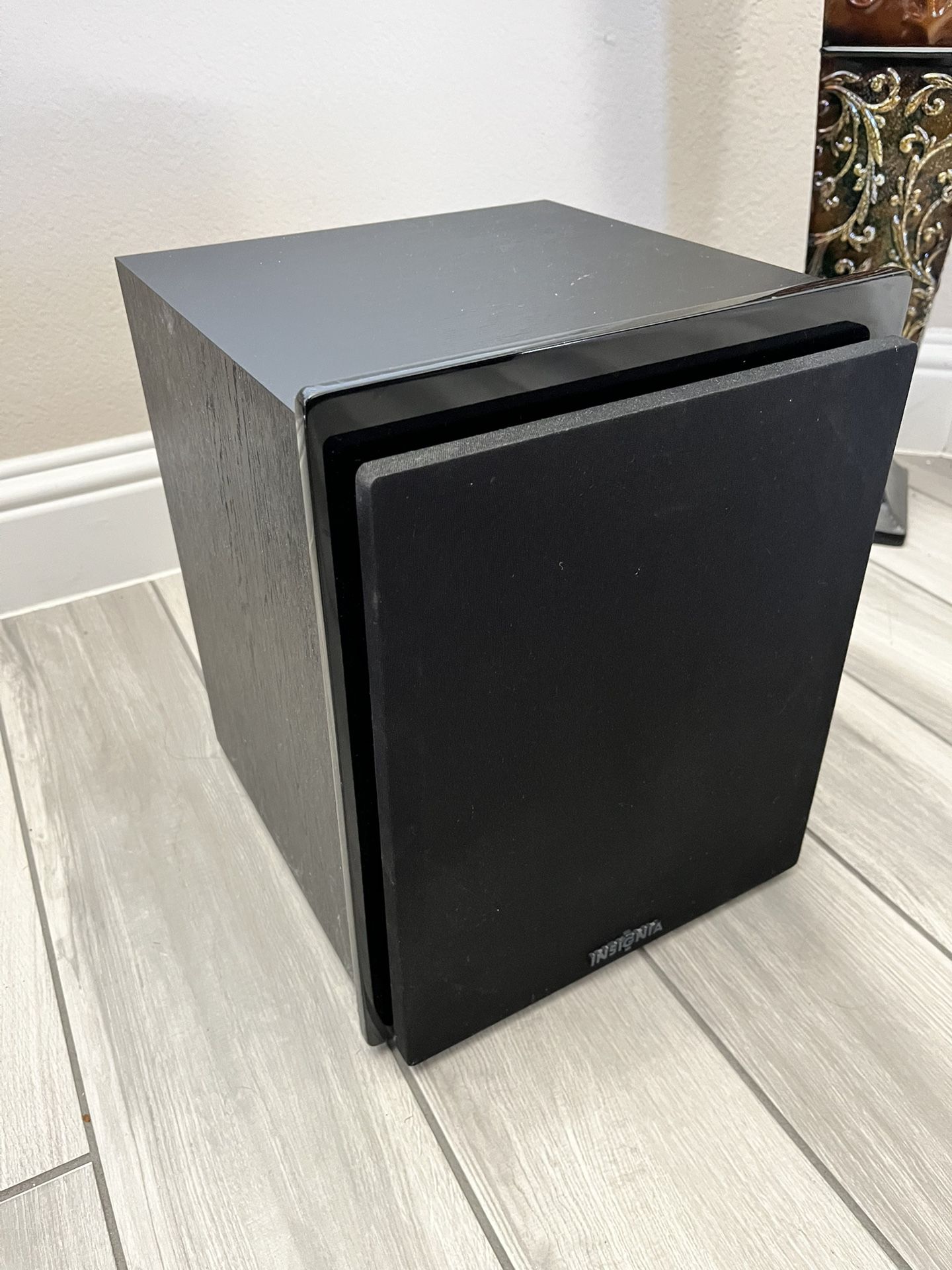 Insignia Powered Subwoofer NS-HT51 in great condition