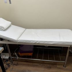 Facial Bed