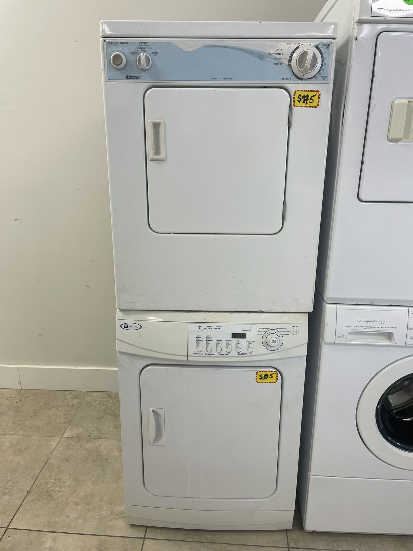 Dryer 24 Inches x 21 D x 31H - Secadora pequeña