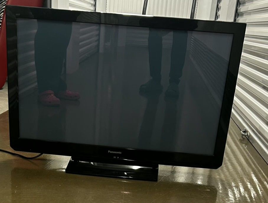 42 Inch Panasonic Plasma Flat Screen HDTV
