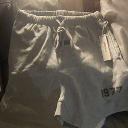 Essential Shorts 1977