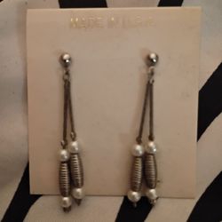 Silver dangling earrings