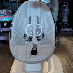 4 moms mamaRoo® Bluetooth