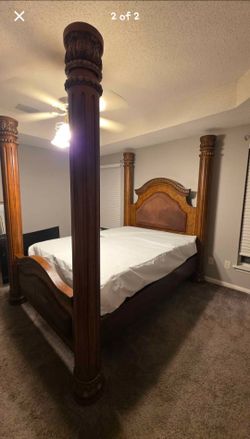 Four Poster Queen Bed Frame w/ Box Spring