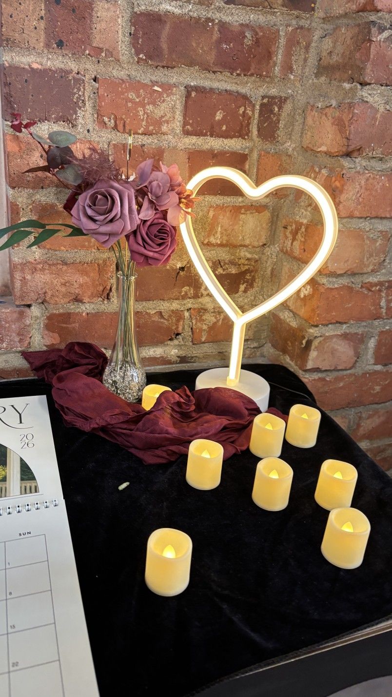 neon heart light stand