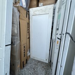 4 Door They Are Solid Wood Need Sand And Paint.  All 4 Doors For Only $100.  Pickup Only Regular Price Each $428 Each  