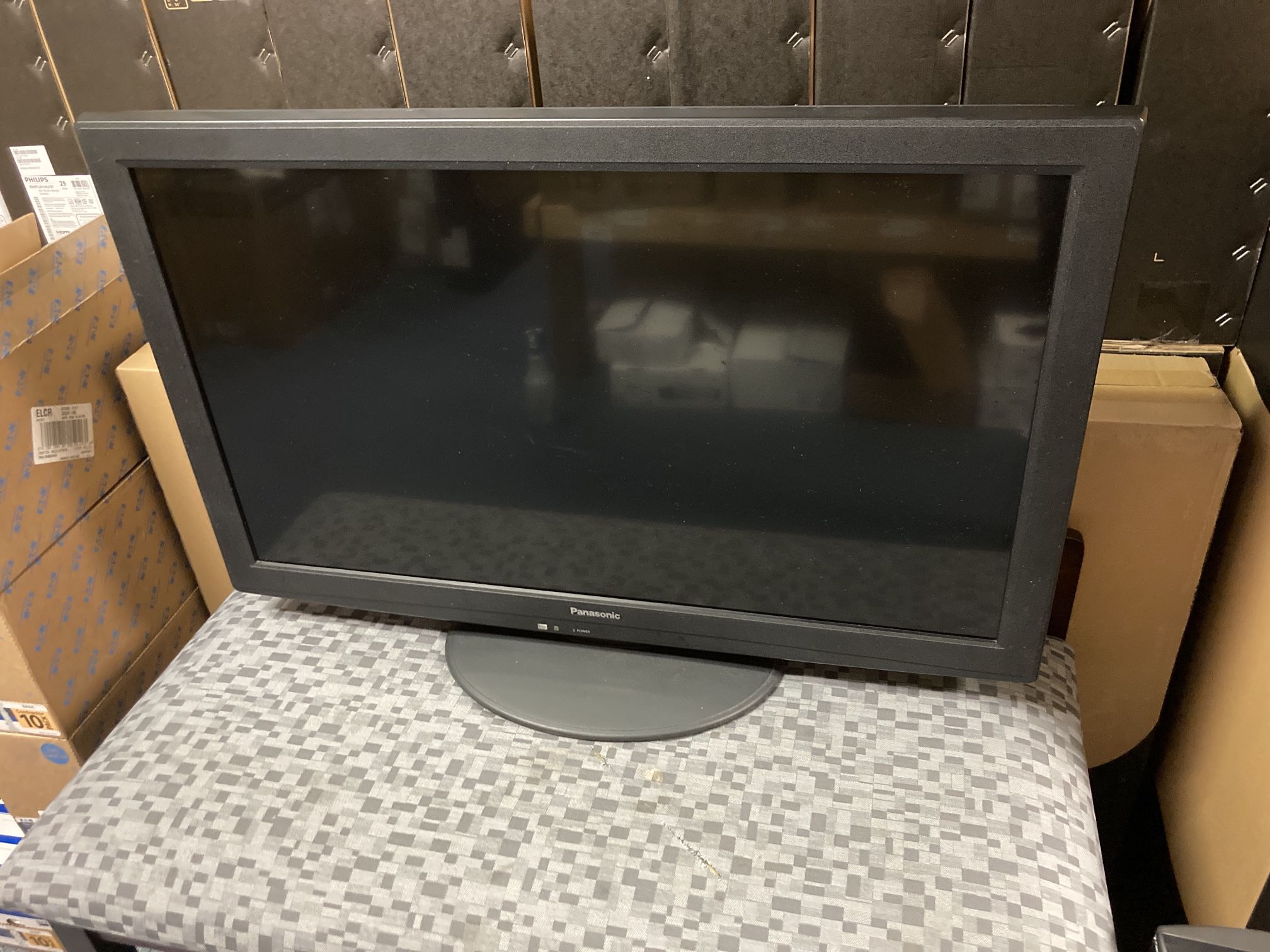 37” Panasonic TV