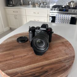 New Panasonic Lumix S5 w/ 20-60mm Lens And Extras 