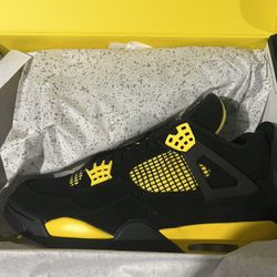 Jordan 4 Thunder 