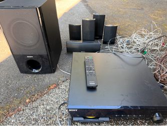 Sony home theatre system - wired
