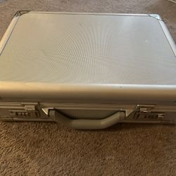 Aluminum Attaché Case / Briefcase