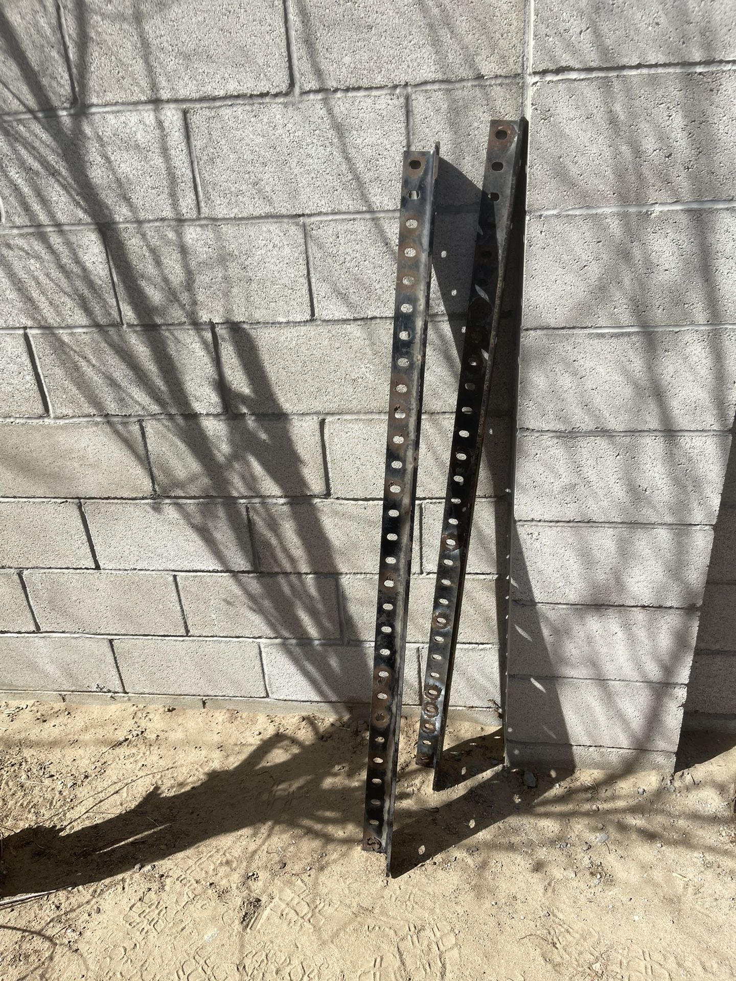 5th Wheel Rail/ Bracket