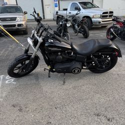 2006 Harley Davidson Street Bob W/mag Wheels