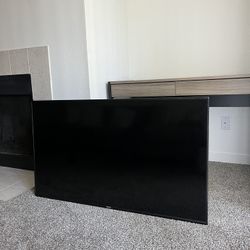 VIZIO TV 50”