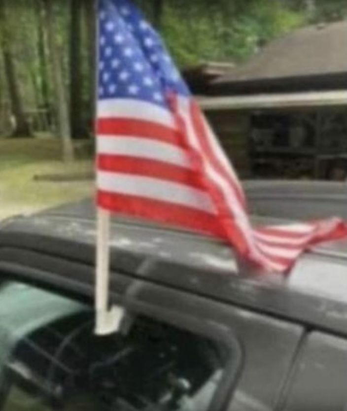 Show your patriotism. New car flags.  Clips right on your car window. How many do you want