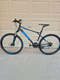 GT AGGRESSOR PRO MOUNTAIN BIKE (LARGE FRAME)