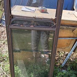 Camper Windows 