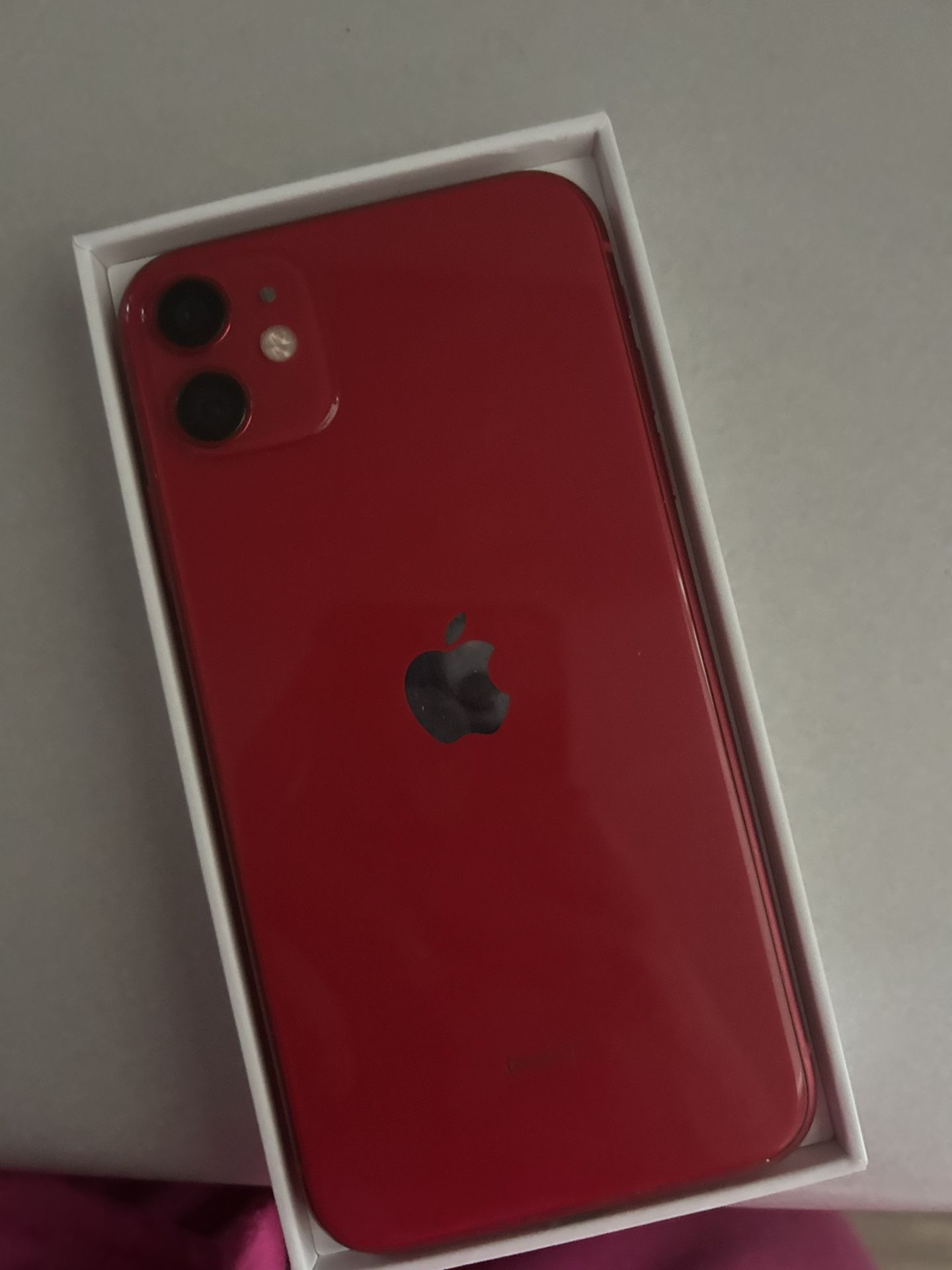 Iphone 12 Red