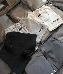 Essentials Shorts