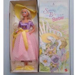 1995 An Avon Exclusive Barbie Doll