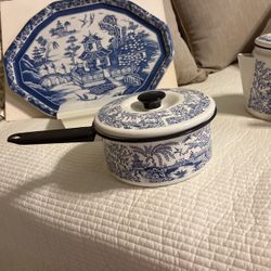 Blue Willow Cooking Pan