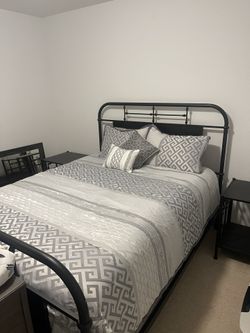 Queen Bedroom Set New