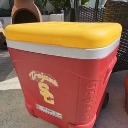USC Igloo Cooler With Wheels And Handle 60 QT.