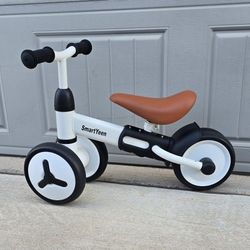 SmartYeen Baby Balance Bike🚲 designed for Toddlers (Girls & Boys) aged 12-24 months to help develop balance and coordination. 
