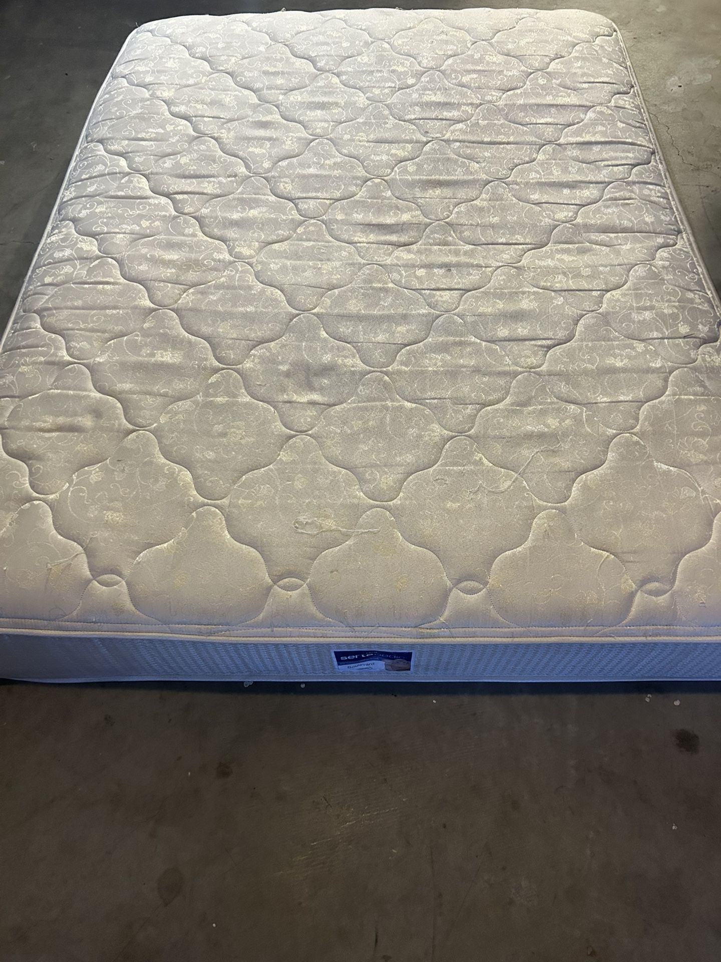 Queen Mattress Used Setra Must Sell By June 25th