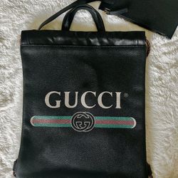 Gucci black rough leather bag