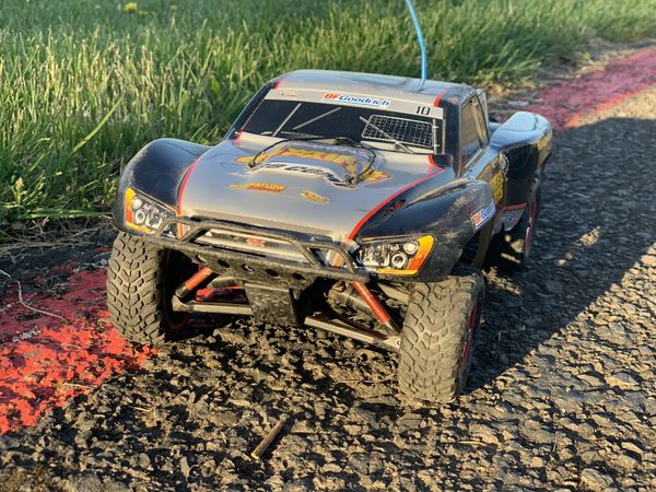 Traxxas Slash 4x4 1/16 for Sale in Portland, OR - OfferUp