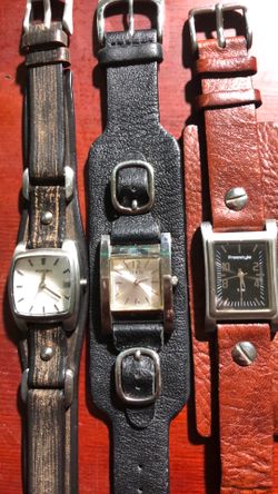 Fossil guess freestyle watch’s for ladies   For $20 dollars