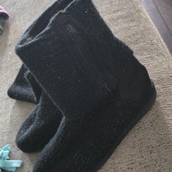 Size 9 Women's Black Sparkly Knit Boots
