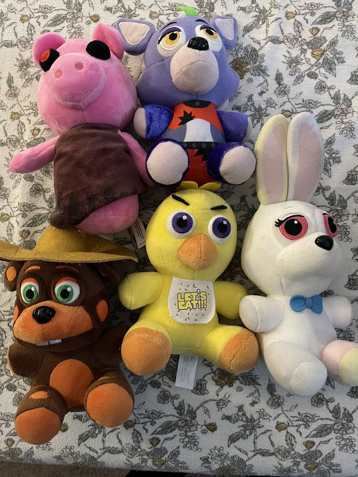 Lot Of FNAF Plushies 