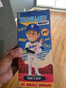 2024 Los Angeles Dodgers Shohei Ohtani & Decoy #17 bobblehead,