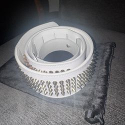 Alucinico White Studded Guitar Strap