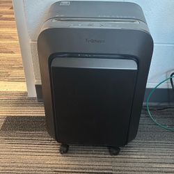 Paper Shredder 
