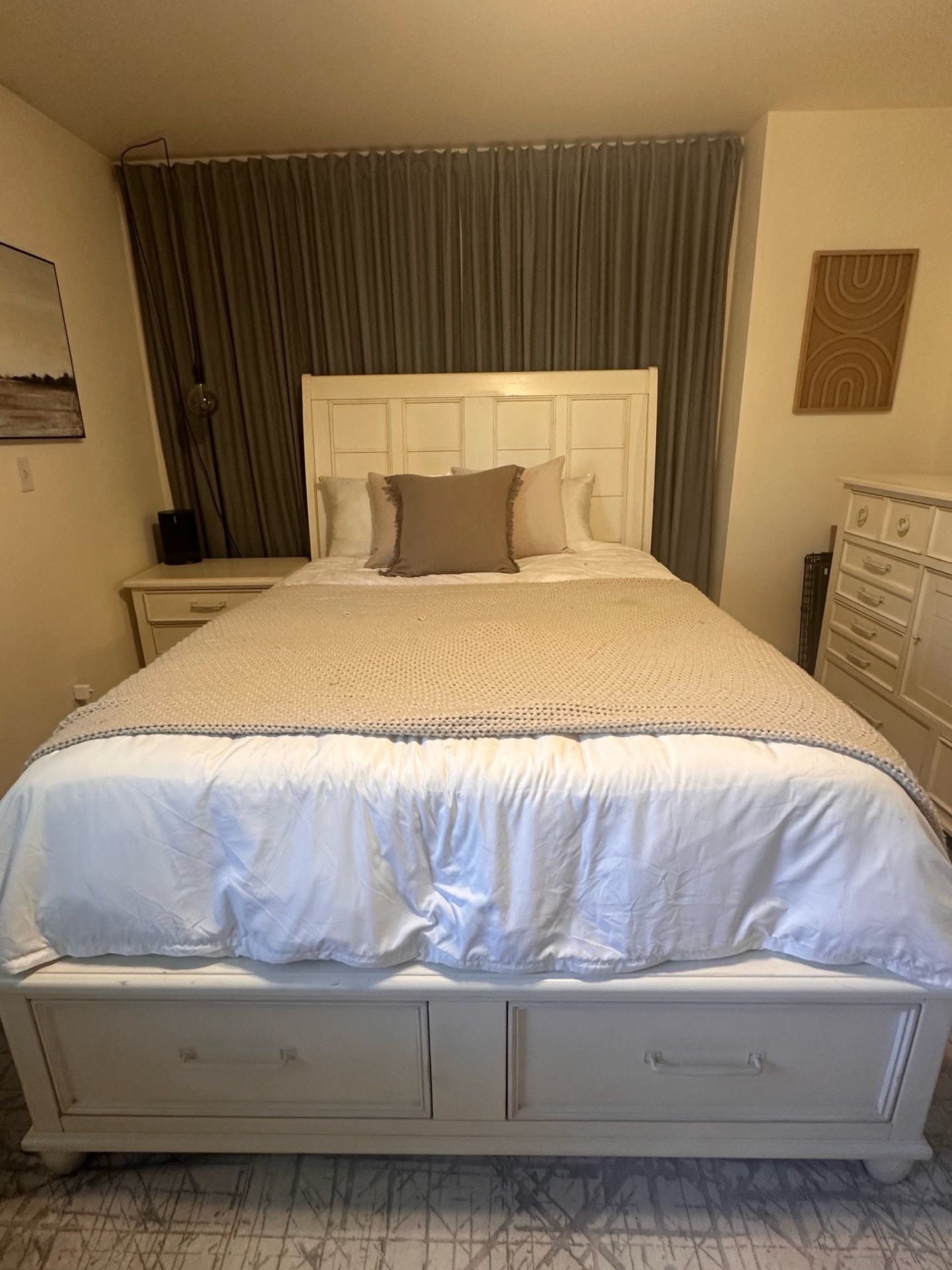 Queen bedroom set