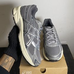 NEW ASICS Gel-1130 Clay Grey Pure Silver Metallic Size 9 Men 1201A256-026